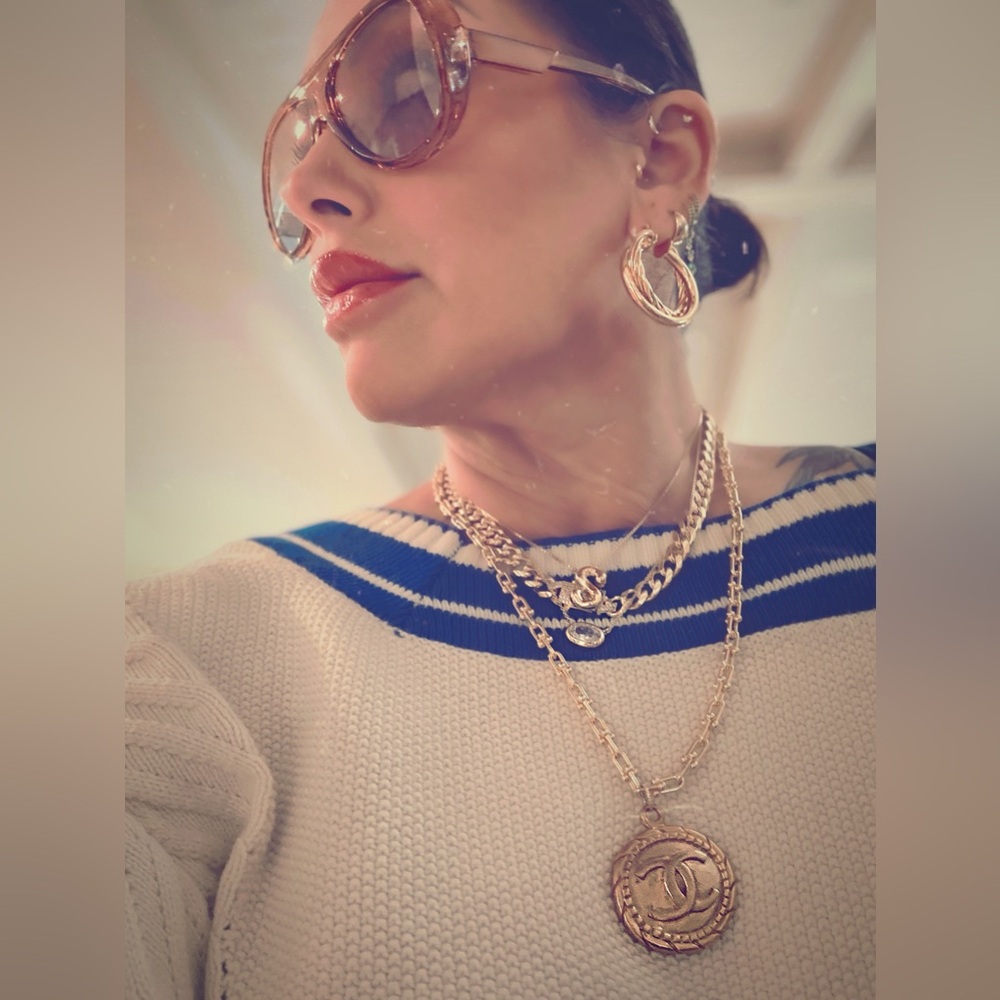 AUTHENTIC CHANEL MEDALLION on an unbranded Chain✨